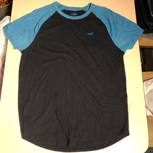 Hollister T shirt